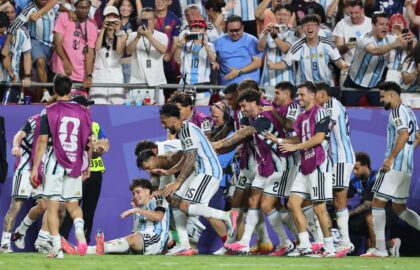Cupa Mondială 2026: Norvegia – Anglia și Argentina – Elveția, noaptea albă prin care fotbalul a reparat un pic din nebunia lumii noastre