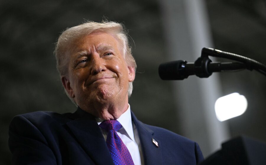 Trump se laudă cu un examen medical „perfect”, după cartea în care i-au fost puse la îndoială capacitățile