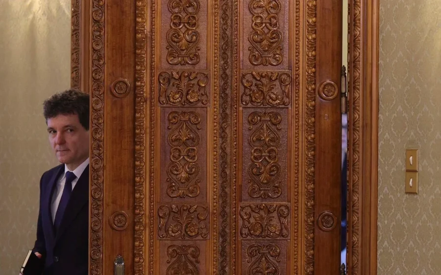 Nicușor Dan schimbă foaia cu liderii de partide: Îi cheamă la Cotroceni pentru consultări, dar mai important va fi ce se întâmplă după discuțiile oficiale