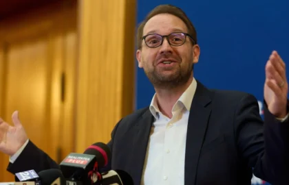Reziștii vor anticipate! ”Alegeri anticipate, numai alegerile anticipate. Eu nu cred că există alte soluții magice” / Să dăm votul înapoi în mâinile românilor
