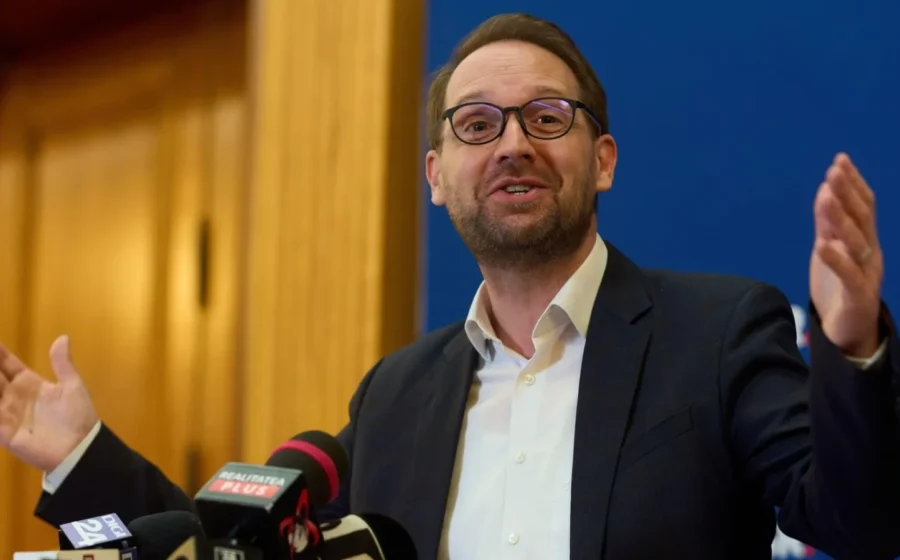 Reziștii vor anticipate! ”Alegeri anticipate, numai alegerile anticipate. Eu nu cred că există alte soluții magice” / Să dăm votul înapoi în mâinile românilor