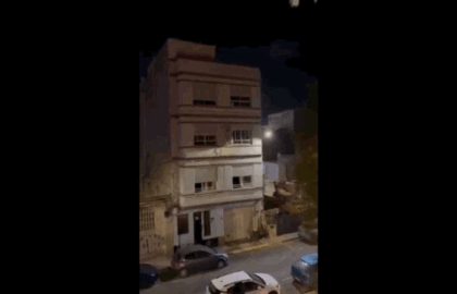 Un bloc de locuințe s-a prăbușit din senin în Valencia. Momentul, surprins dintr-un imobil vecin