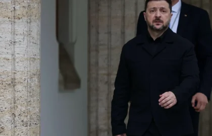 Într-un moment critic al războiului, Zelenski a luat decizia de a-l schimba din funcție pe ministrul Apărării: Decizia a provocat un șoc la Kiev
