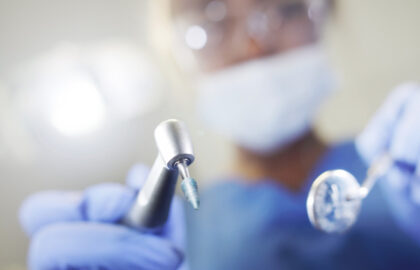 Anchetă la Cluj, după ce o clinică stomatologică din Turcia ar fi anunțat consultații într-un hotel din oraș. Ce spune firma acuzată