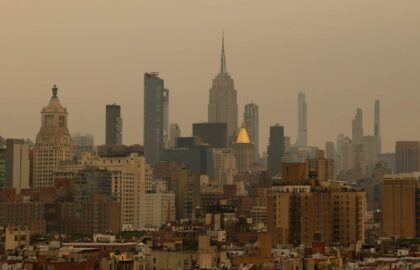 Americanii în alertă cu câteva zile înaintea finalei Cupei Mondiale » Un fum gros afectează New York-ul!