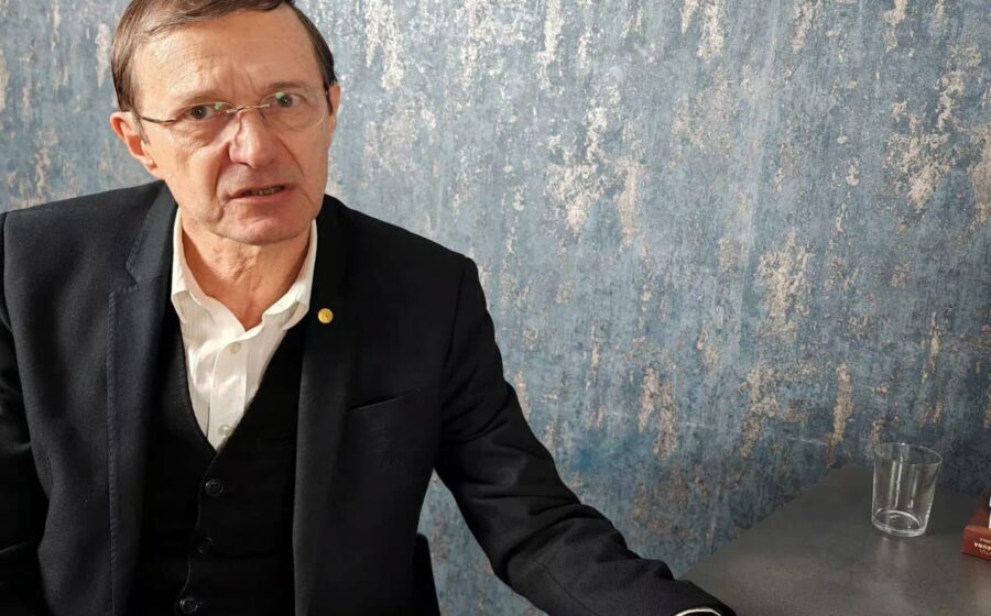 Ioan Aurel Pop despre istoria salutului ”Servus”. Câți dintre clujeni îl folosesc?