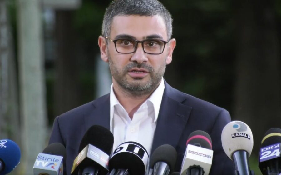 Fostul ministru al Muncii, Florin Manole, ironie la adresa lui Siegfried Mureşan în negocierile pe legea salarizării: „L-am invitat, sigur nu e pe plajă”