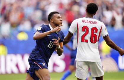 Noul marcator #1 al Mondialului, Mbappe nu deschide încă șampania: „Messi înscrie în finală, asta e sigur”