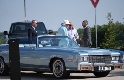 FOTO Ion Țiriac a făcut senzație la inaugurarea Sălii „Nadia Comăneci”: a venit cu un Cadillac din anul 10-lui perfect! Cât valorează mașina