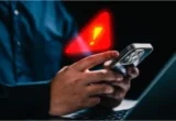 O femeie a pierdut aproape 300.000 de lei după ce doi ucraineni au promis că vor avea grijă de economiile ei