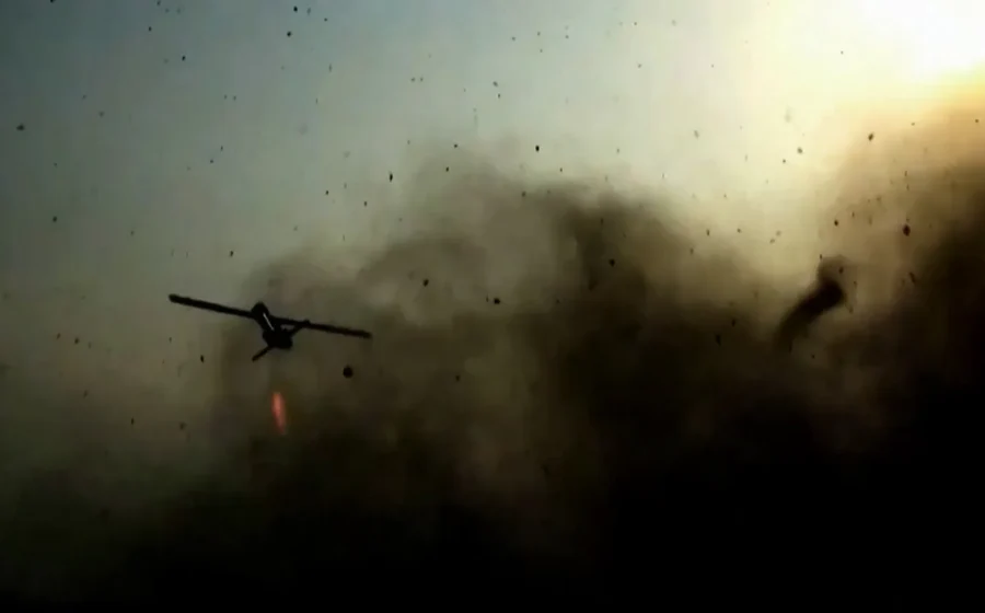 Iranul amenință cu „ofensiva totală” după ce a fost bombardat a șaptea noapte la rând