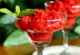 Desertul italian perfect pentru zilele fierbinți de vară. Cum se pregătește faimosul granita de căpșuni