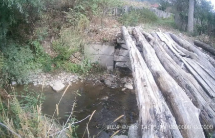 VIDEO | ZID împotriva alunecărilor de teren, FURAT de pe un drum forestier din Alba: „Îl face ca și pierdut”