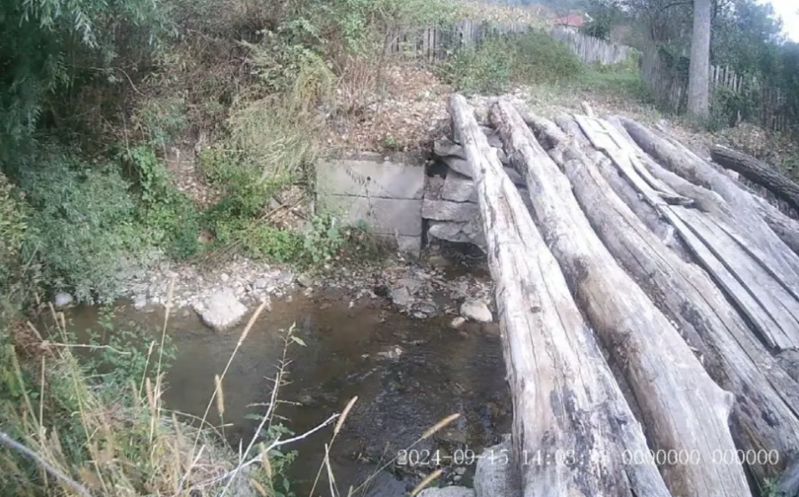 VIDEO | ZID împotriva alunecărilor de teren, FURAT de pe un drum forestier din Alba: „Îl face ca și pierdut”