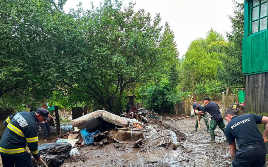 Furtunile au provocat pagube în cinci județe și în București. Cele mai mari probleme, în Prahova
