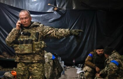 „Nu mă lupt cu Ministerul Apărării. Mă lupt cu Rusia”. Generalul Sîrskîi respinge acuzațiile privind conflictul cu Fedorov și explică strategia armatei ucrainene