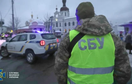 Corupție de 3 milioane de euro în Garda Națională a Ucrainei / Oficialii și-au cumpărat mașini și proprietăți de lux cu banii pentru depozitele de alimente destinate militarilor