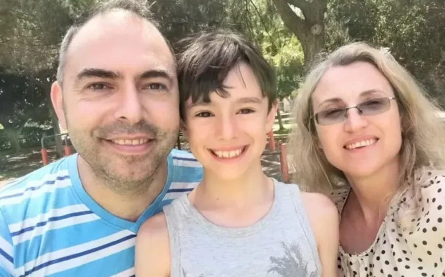 Are 9 ani, rădăcini românești și trei medalii câștigate la Roma: povestea lui Alexander, copilul român care performează pentru Marea Britanie