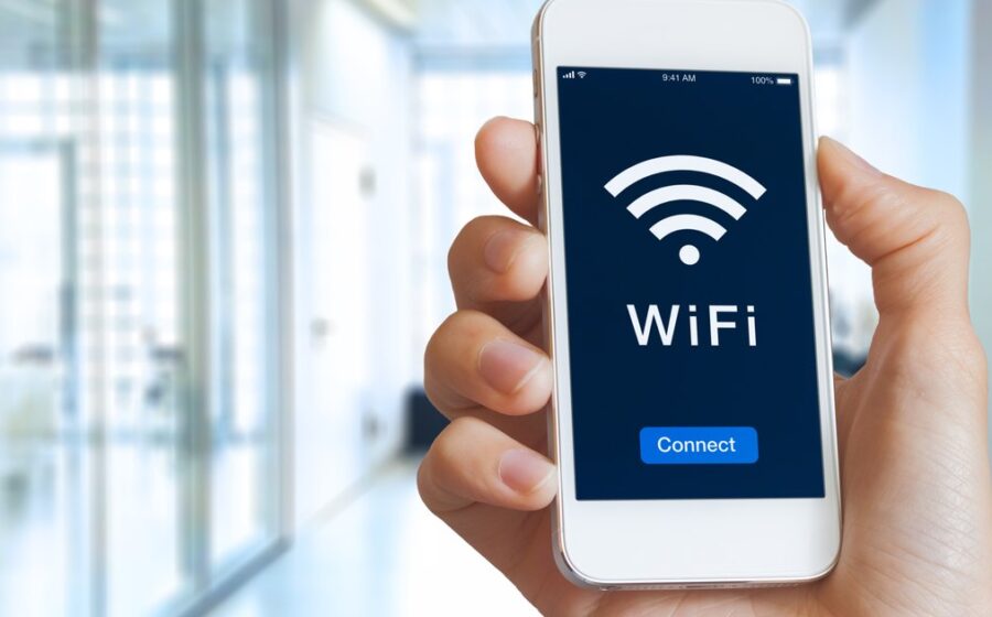 Wi-Fi-ul gratuit din cafenele, aeroporturi și hoteluri te poate costa scump. Cum îți pot fi furate parolele și datele bancare