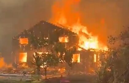 Franța: Gironde în „alertă neagră” din cauza incendiilor. Peste 140.000 de evacuați, iar aeroportul din Bordeaux a fost închis