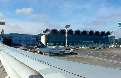 Scene incredibile pe Aeroportul Otopeni: O femeie cu 15 acte de identitate false voia să plece în Franța