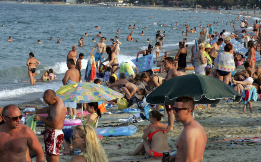 Cât își permit românii din veniturile lor. Mai puțin de o treime dintre gospodării au avut bani pentru o săptămână de concediu