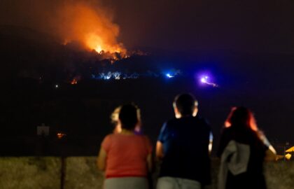 Clipe dramatice din cauza incendiilor: Ample operațiuni de evacuare  în Franța și Spania. Urmează „ore dificile”