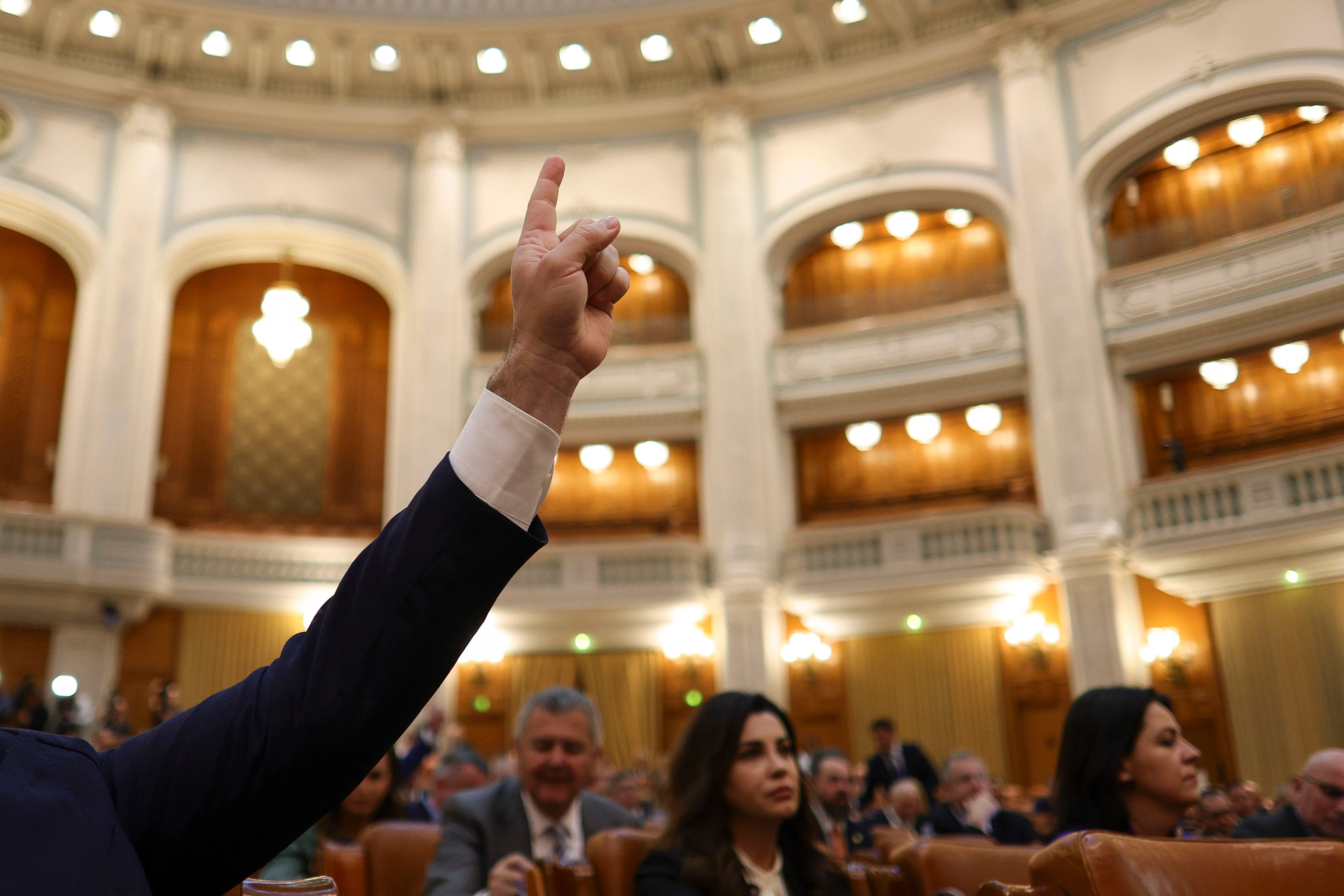 Dezbaterea și votul motiunii de cenzură inițiate de PSD și AUR împotriva guvernului de coaliție, în Parlamentul României, 5 mai 2026. FOTO: Inquam Photos / Octav Ganea jpg